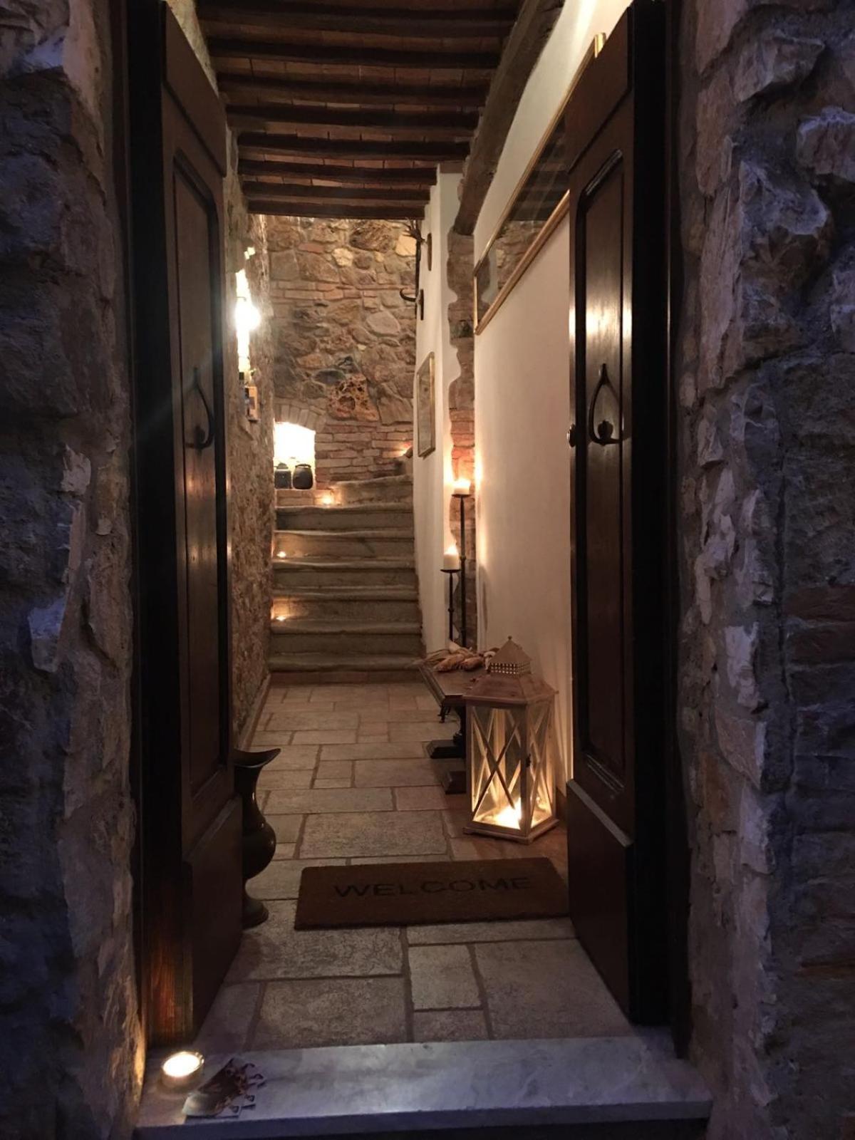 Apartamento La Divina Dimora Il Castello Degli Spiriti Magni Montepescali Exterior foto