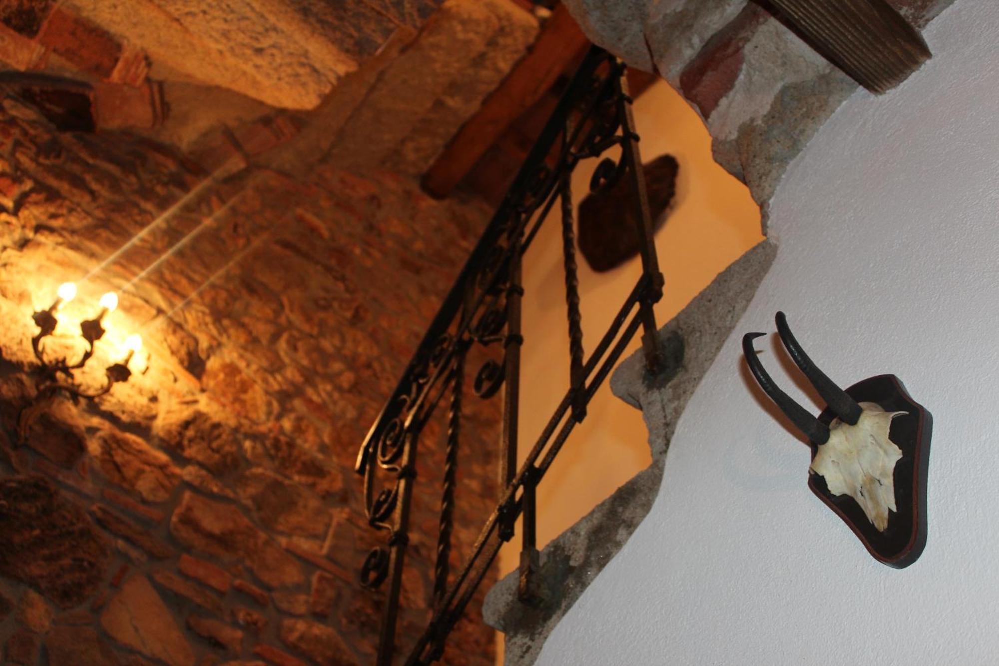 Apartamento La Divina Dimora Il Castello Degli Spiriti Magni Montepescali Habitación foto