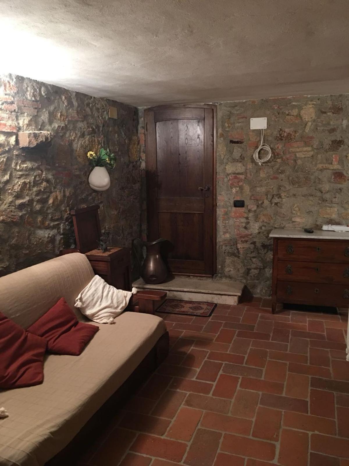 Apartamento La Divina Dimora Il Castello Degli Spiriti Magni Montepescali Exterior foto