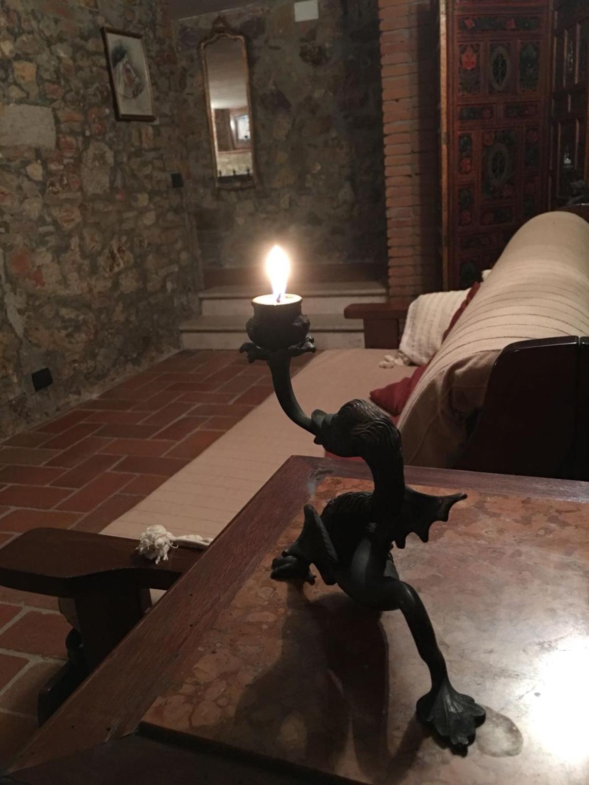 Apartamento La Divina Dimora Il Castello Degli Spiriti Magni Montepescali Exterior foto